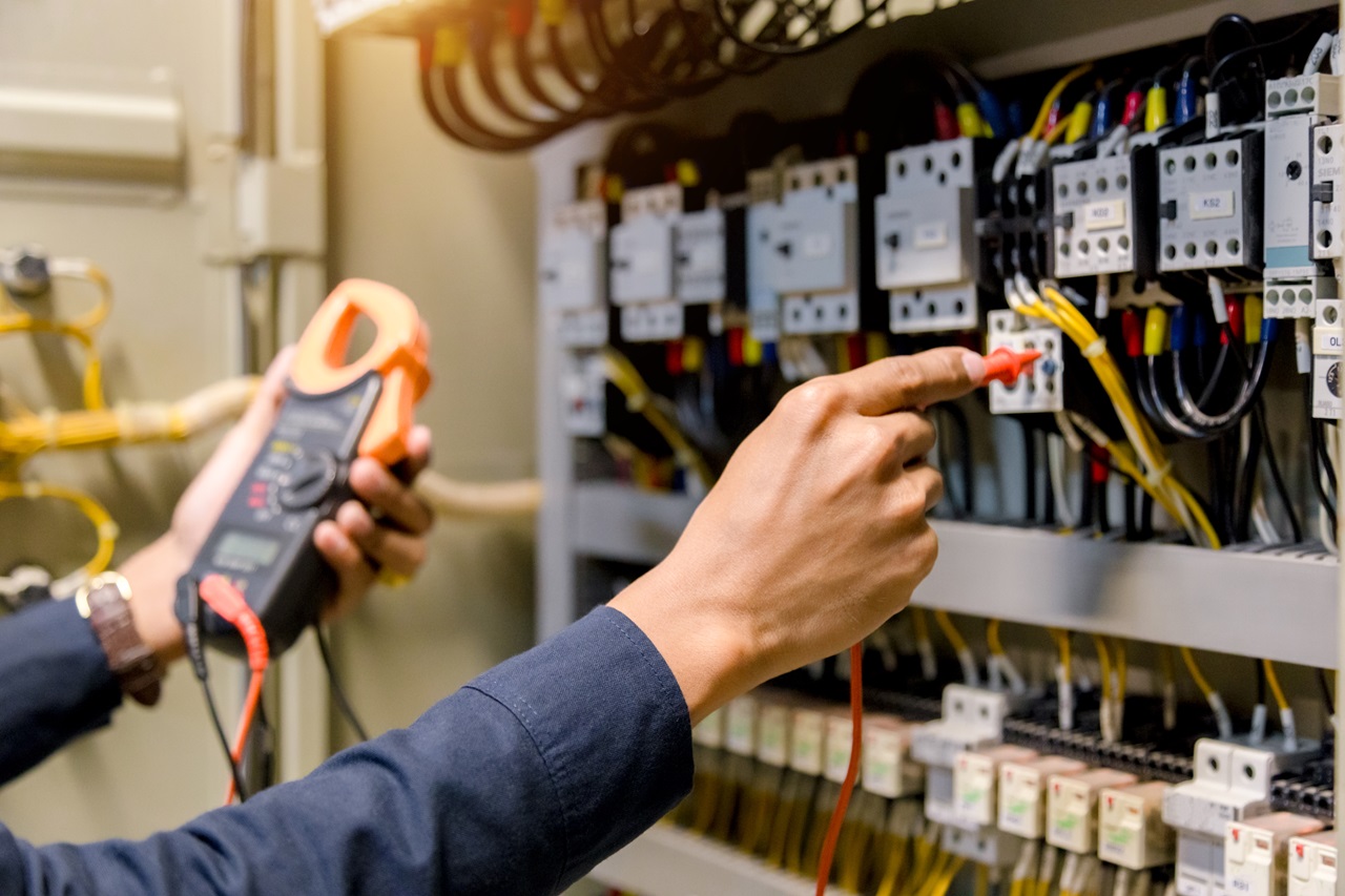 Electrician services in Urbandale IA